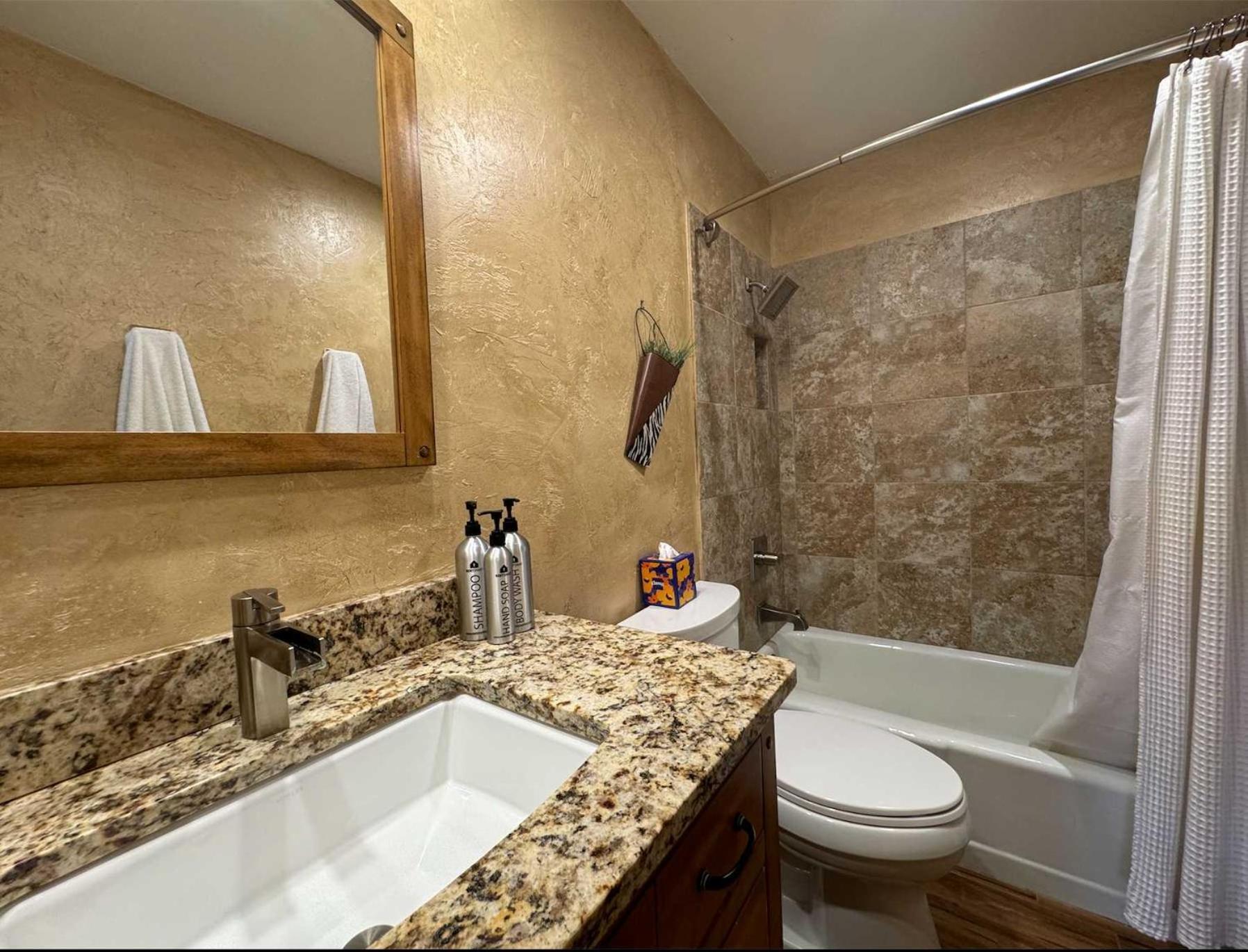 Best Location In The Heart Of Lions Head, Ski Lockers, Jacuzzi And Pool Vail Ngoại thất bức ảnh