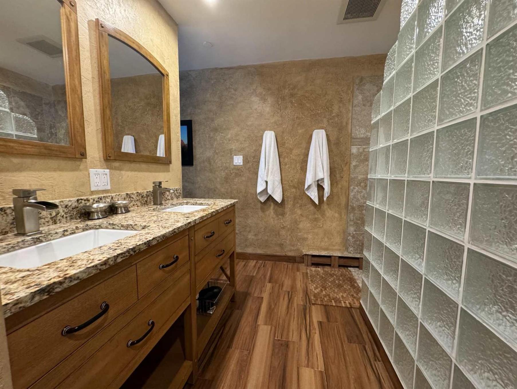 Best Location In The Heart Of Lions Head, Ski Lockers, Jacuzzi And Pool Vail Ngoại thất bức ảnh